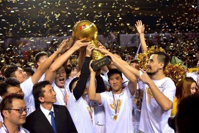火箭力克老鹰 登顶联盟首位，核心表现解析